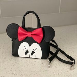 Loungefly Minnie Mouse Crossbody Bag